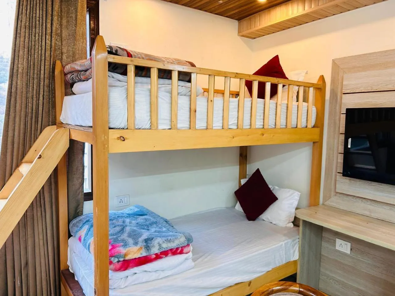 Panzió Yog Maya Regency B&B Simlá