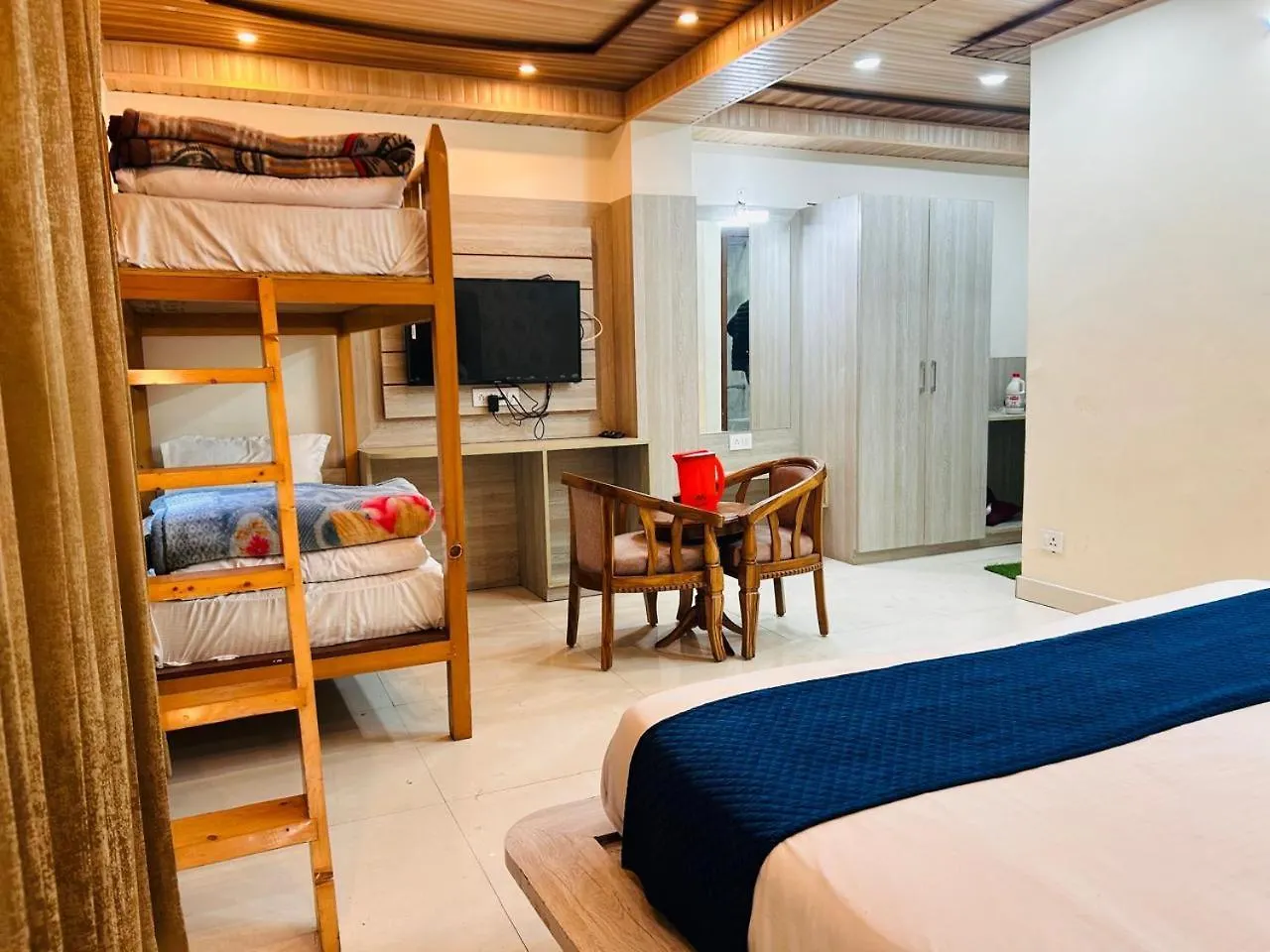 Yog Maya Regency B&B Simlá